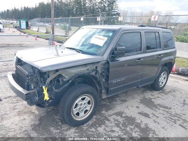 1C4NJRBB4FD338900 Jeep Patriot Sport