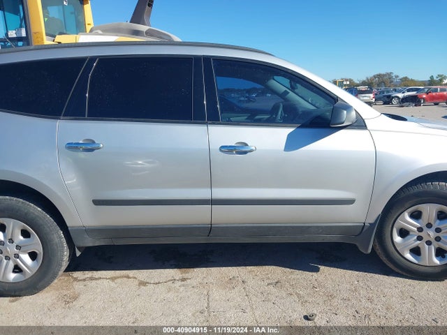 Chevrolet Traverse Ls 2015 1GNKRFED6FJ380839 Image 13