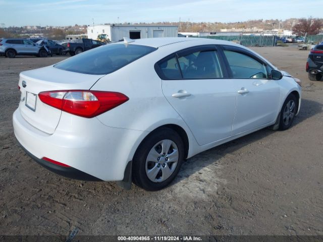 KNAFX4A69F5389892 KIA FORTE LX