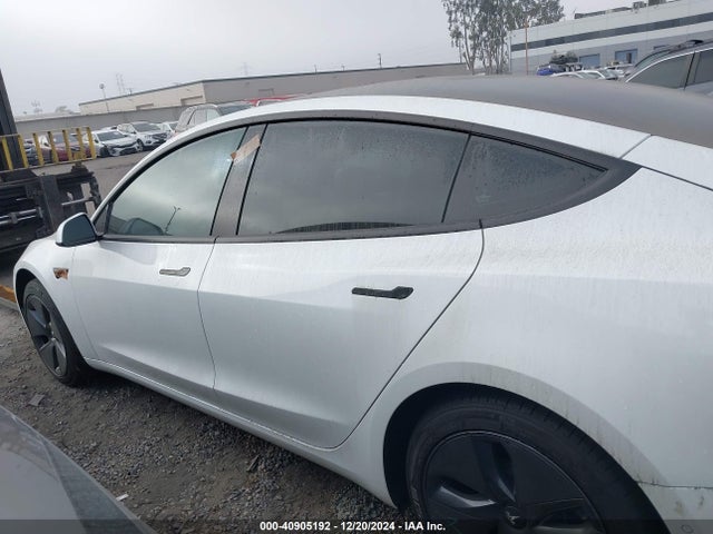 Tesla Model 3 Long Range Dual Motor All-wheel Drive 2022 5YJ3E1EB0NF159592 Image 14