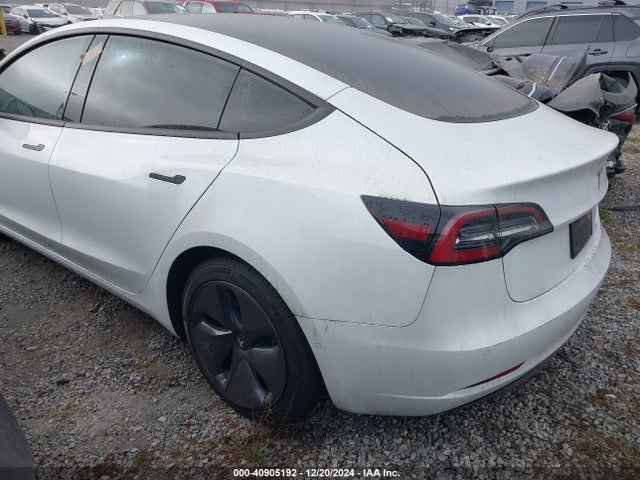 2022 TESLA MODEL 3 5YJ3E1EB0NF159592 Photo 2