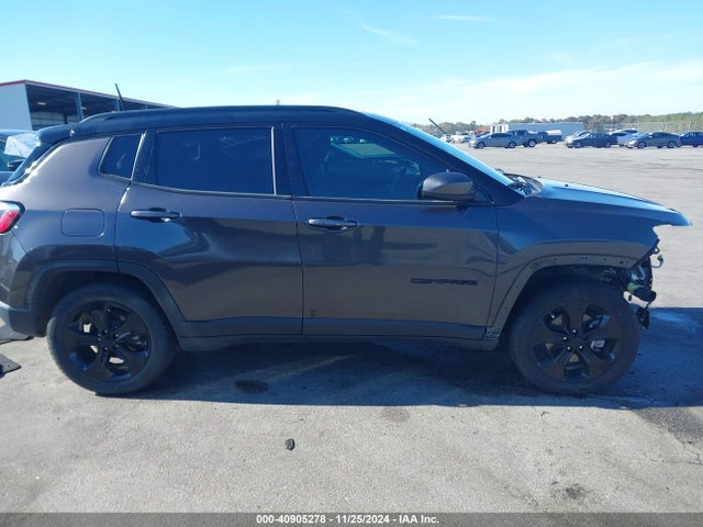 3C4NJCBB0JT438489 Jeep Compass Altitude Fwd