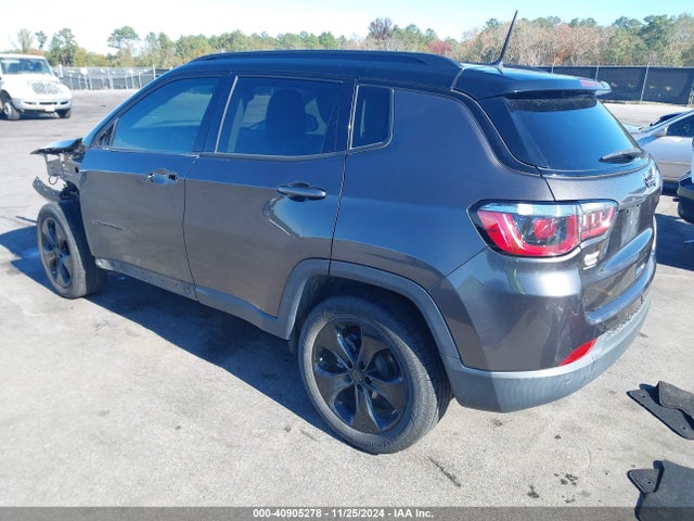 3C4NJCBB0JT438489 Jeep Compass Altitude Fwd