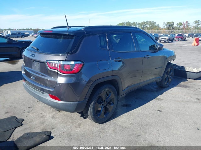 3C4NJCBB0JT438489 Jeep Compass Altitude Fwd