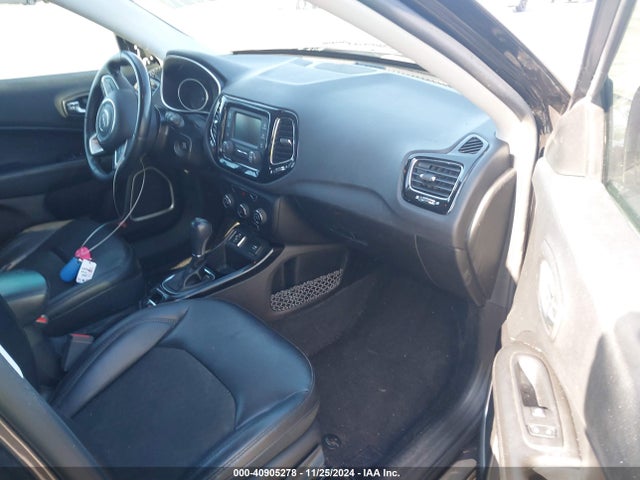 3C4NJCBB0JT438489 Jeep Compass Altitude Fwd