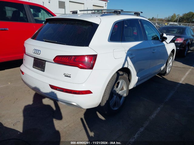 WA1BNAFY8J2062503 Audi Q5 2.0t Premium/2.0t Tech Premium