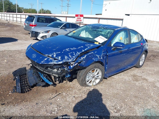 Toyota CAMRY LE 2025 4T1DAACK7SU031075 Image 2