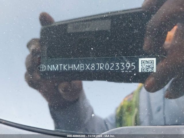 NMTKHMBX8JR023395 Toyota C-HR XLE