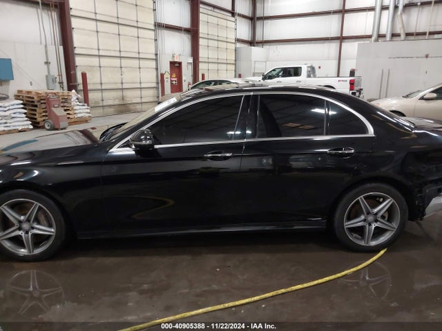 WDDZF4KB3HA042475 Mercedes-Benz E 300 4matic