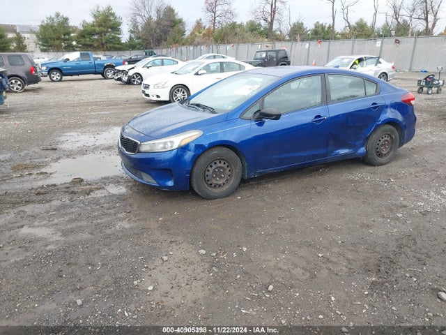 KIA FORTE LX 2017 3KPFK4A70HE068390 Image 2