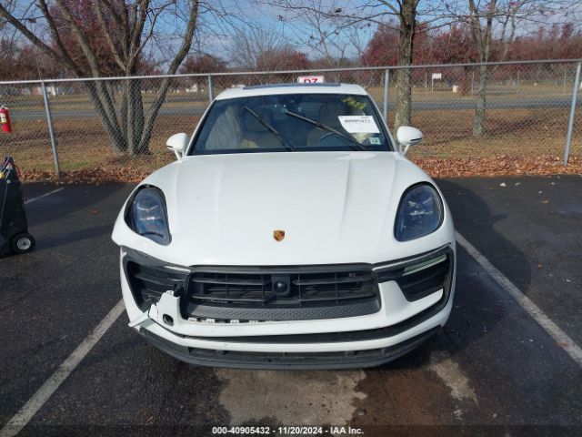 WP1AA2A5XPLB13999 Porsche Macan T