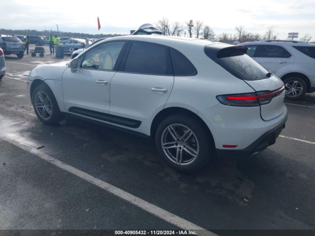 WP1AA2A5XPLB13999 Porsche Macan T