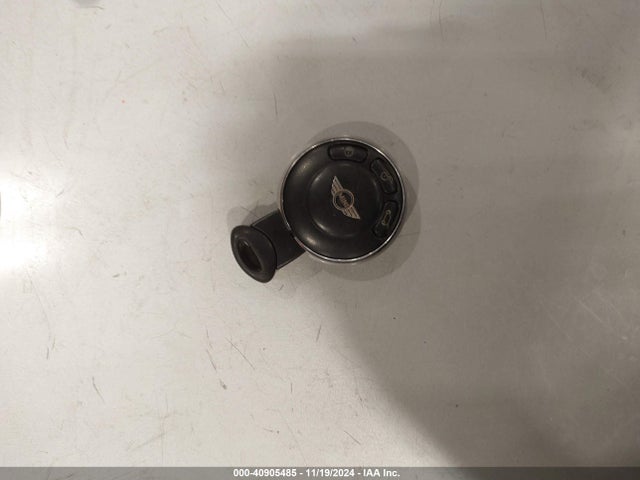 2011 MINI COOPER S WMWSV3C56BTY12677 Photo 10