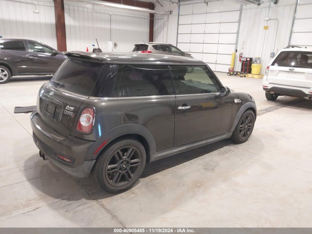 2011 MINI COOPER S WMWSV3C56BTY12677 Photo 3