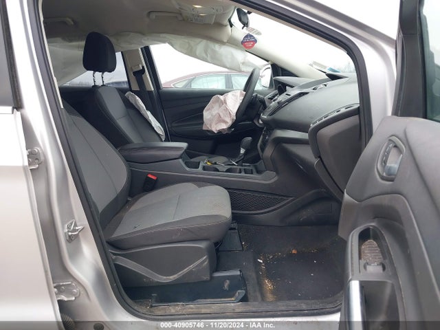 Ford ESCAPE SE 2017 1FMCU9G91HUB67185 Image 5