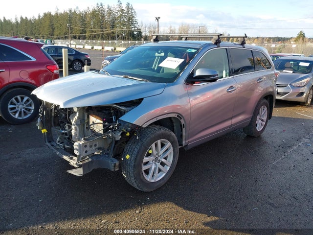 5TDBKRFH9GS282165 Toyota Highlander Le