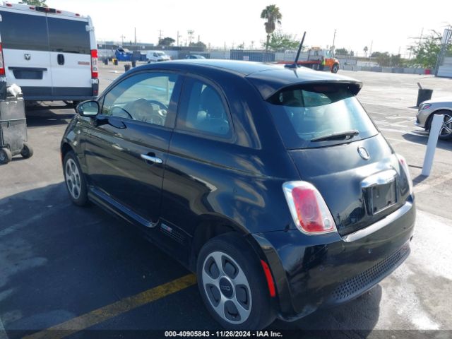 2014 FIAT 500E 3C3CFFGE1ET266853 Photo 2