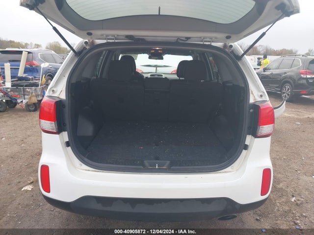 KIA SORENTO LX 2015 5XYKT3A62FG593142 Image 8