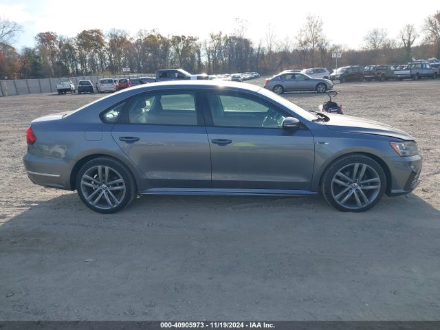 1VWAA7A30JC000127 Volkswagen Passat 2.0t R-line/2.0t S