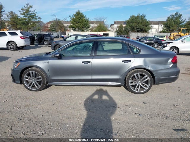 1VWAA7A30JC000127 Volkswagen Passat 2.0t R-line/2.0t S