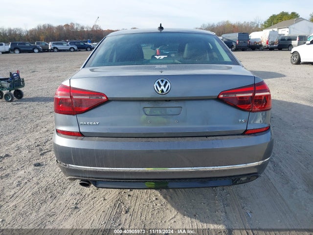 1VWAA7A30JC000127 Volkswagen Passat 2.0t R-line/2.0t S
