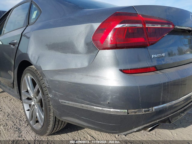 1VWAA7A30JC000127 Volkswagen Passat 2.0t R-line/2.0t S