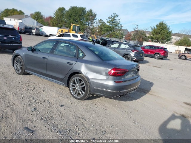 1VWAA7A30JC000127 Volkswagen Passat 2.0t R-line/2.0t S