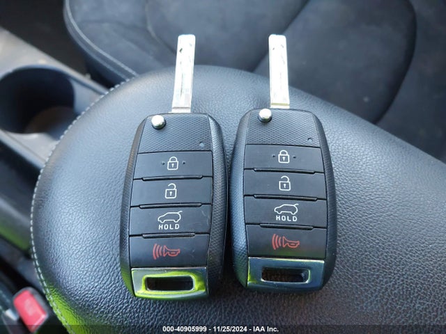KNDJP3A53J7567999 KIA SOUL +