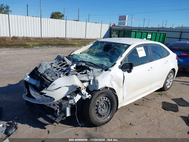 JTDEPMAE1MJ186943 Toyota COROLLA LE