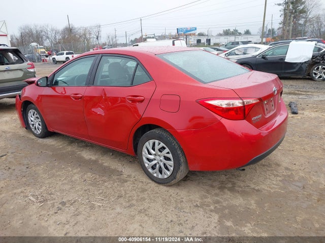 Toyota COROLLA LE 2018 5YFBURHE0JP756629 Image 3