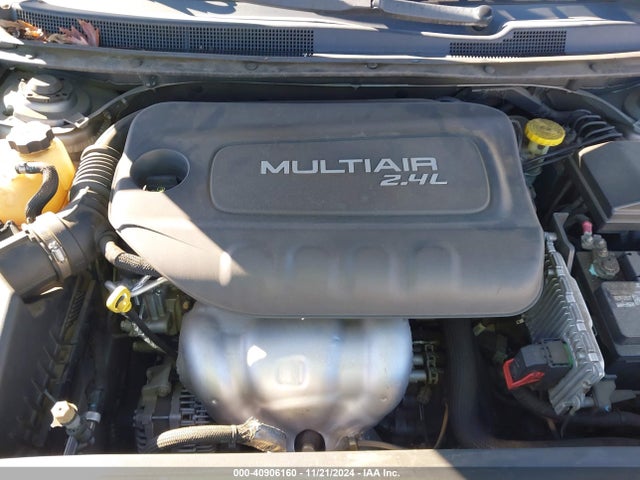 Chrysler 200 Limited 2015 1C3CCCAB9FN598546 Image 10