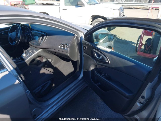 Chrysler 200 Limited 2015 1C3CCCAB9FN598546 Image 5