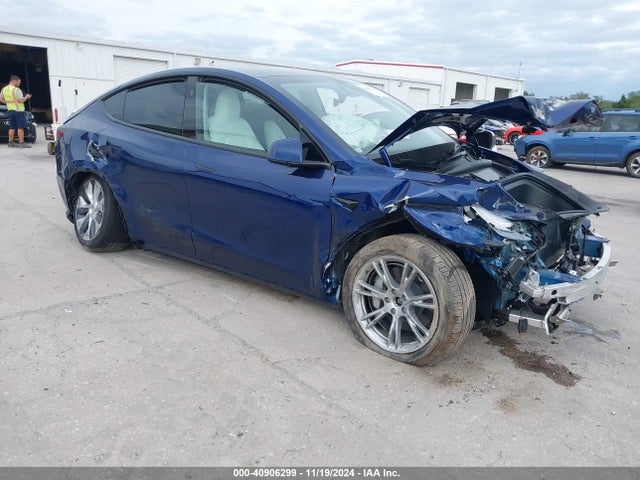 2024 TESLA MODEL Y 7SAYGDEE8RA252538 Photo 0