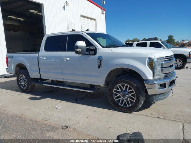 1FT7W2B67KEG78180 Ford F-250 Lariat