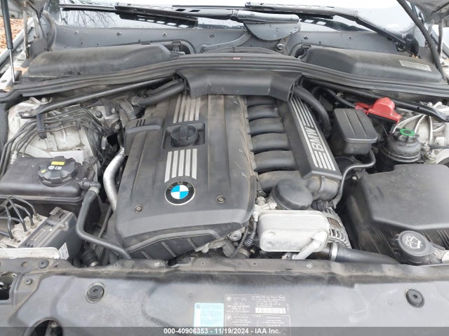 Продажа на аукционе авто 2008 Bmw 528xi, vin: WBANV13548CZ54021, номер лота: 40906353