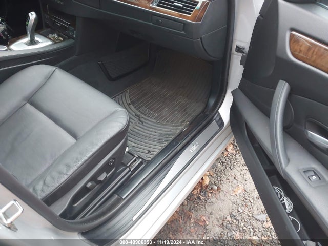 Продажа на аукционе авто 2008 Bmw 528xi, vin: WBANV13548CZ54021, номер лота: 40906353