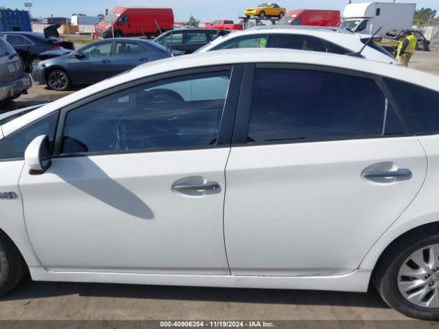 JTDKN3DPXE3053491 Toyota Prius Plug-in Advanced