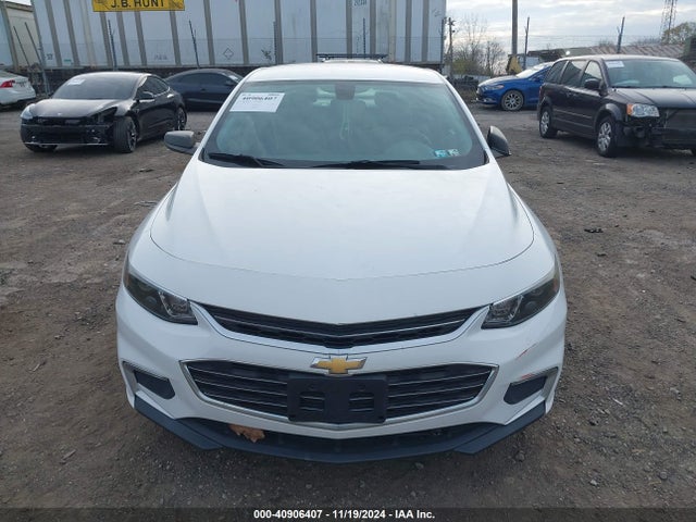 1G1ZC5ST9HF239499 Chevrolet Malibu 1fl