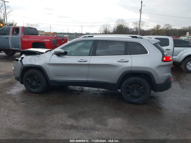 1C4PJMCX2JD616997 Jeep Cherokee Latitude 4x4