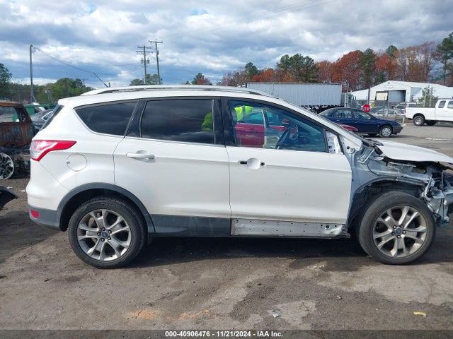 1FMCU0J94FUB58563 Ford Escape Titanium