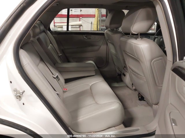 2011 CADILLAC DTS 1G6KD5E67BU126264 Photo 7