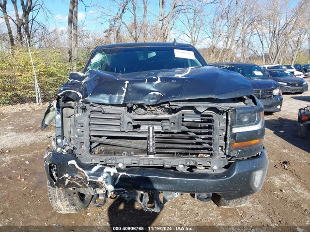 3GCUKREC5JG187607 Chevrolet Silverado 1500 2lt