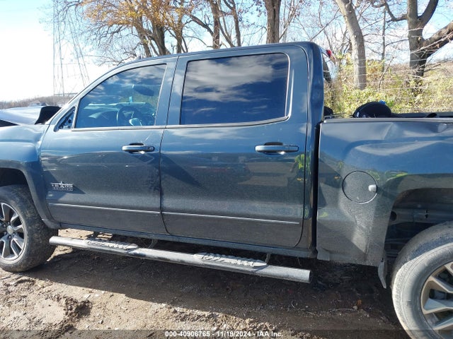 3GCUKREC5JG187607 Chevrolet Silverado 1500 2lt