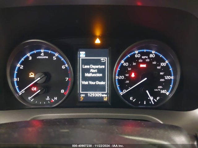 JTMRFREVXHJ119551 Toyota Rav4 Xle
