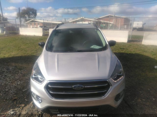 1FMCU0GD9KUA11564 Ford ESCAPE SE