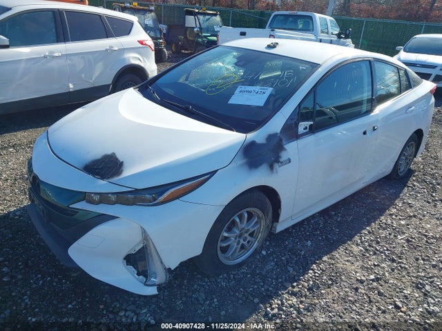 Toyota Prius Prime Plus 2019 JTDKARFP1K3118901 Image 2