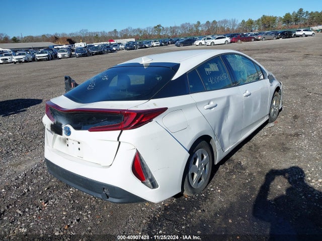 Toyota Prius Prime Plus 2019 JTDKARFP1K3118901 Image 4