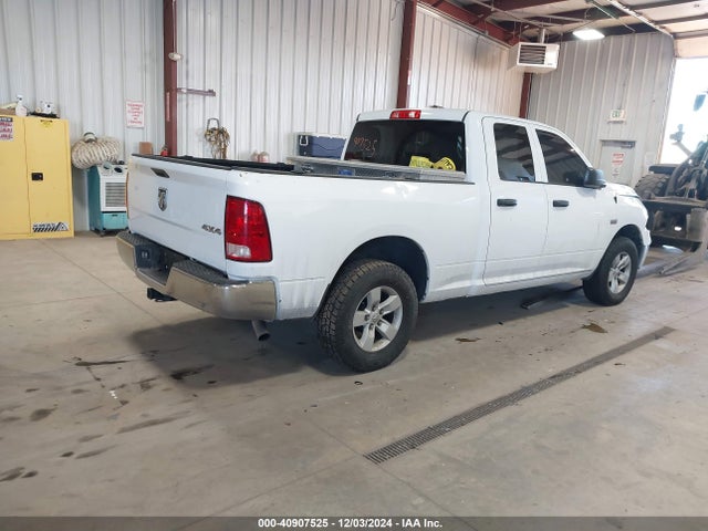 1C6RR7FT2KS682272 RAM 1500 Classic Tradesman  4x4 6'4 Box
