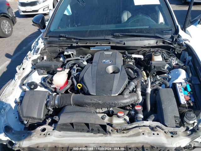 Lexus IS 200T 2016 JTHBA1D28G5022590 Image 10