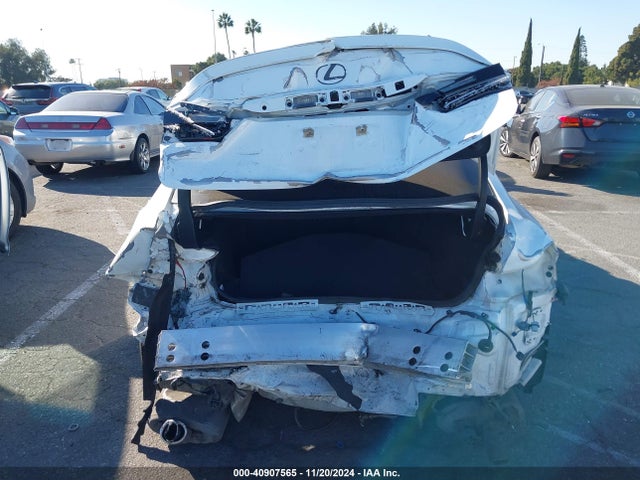 Lexus IS 200T 2016 JTHBA1D28G5022590 Image 17